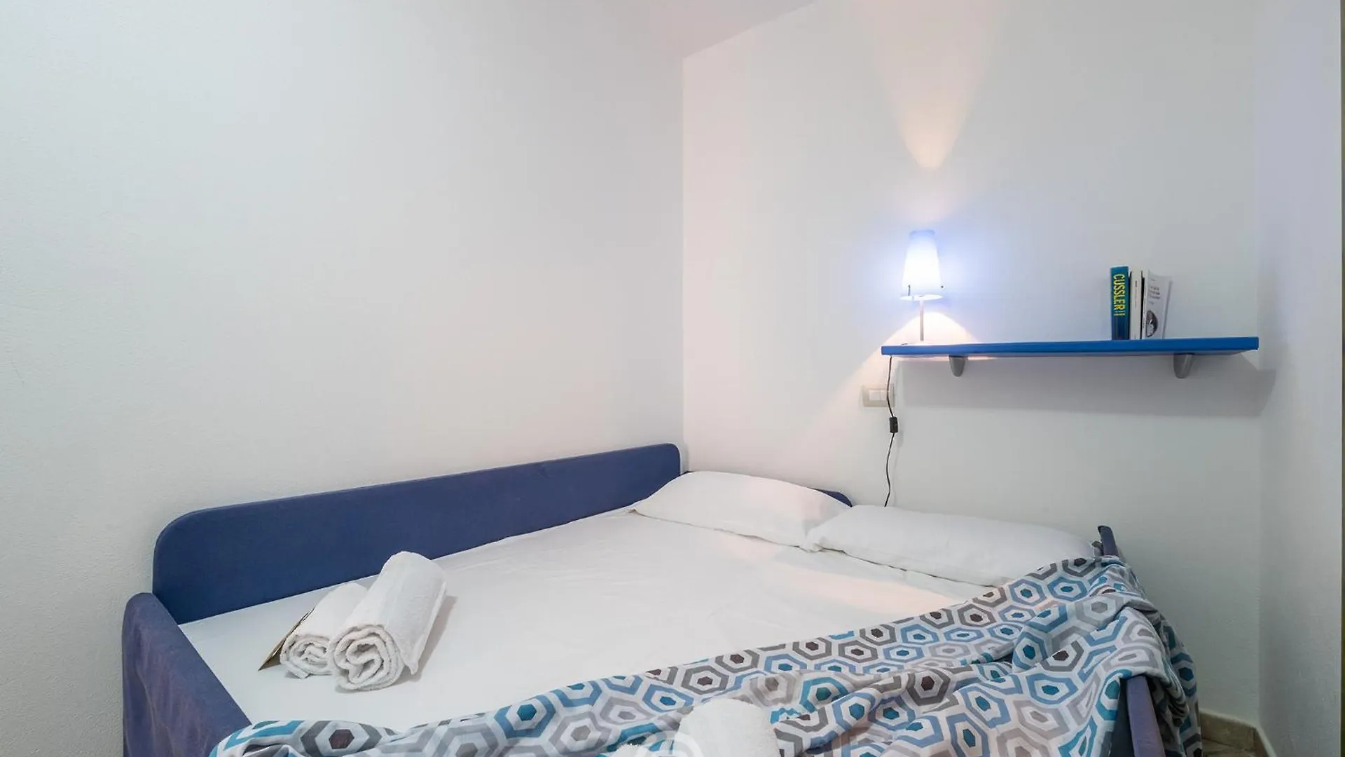 Alessandra Garden Hideaway Simius