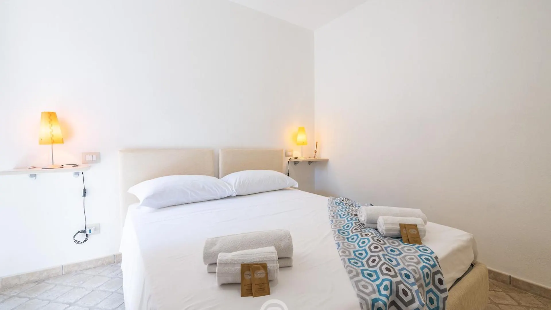 Alessandra Garden Hideaway Simius 0*,  Italien